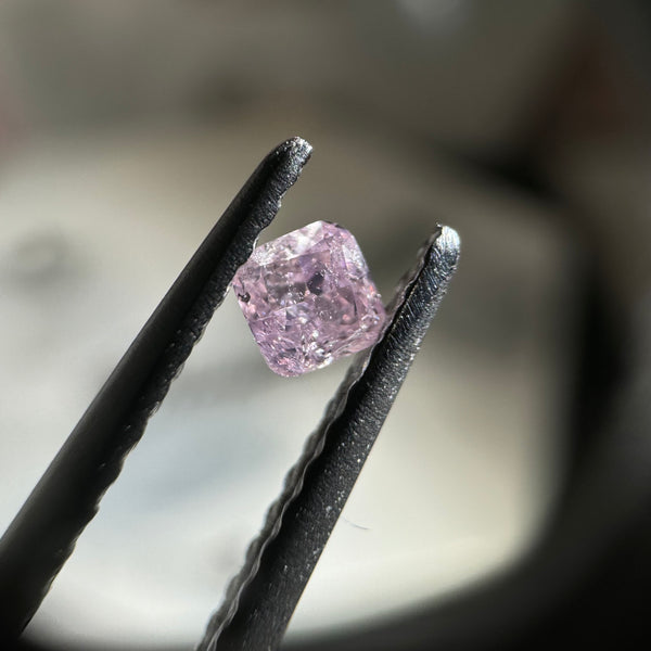 天然無証紫粉鑽0.15ct 2.61x2.69x1.54mm